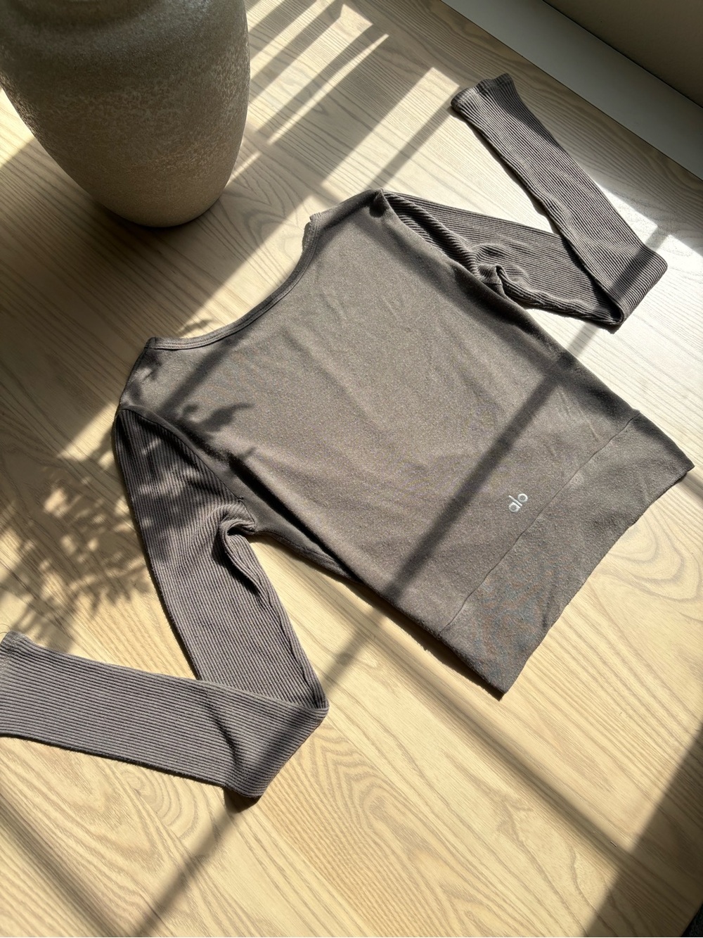 Alo Ribbed Scoop-Neck Long Sleeve Top - Taupe